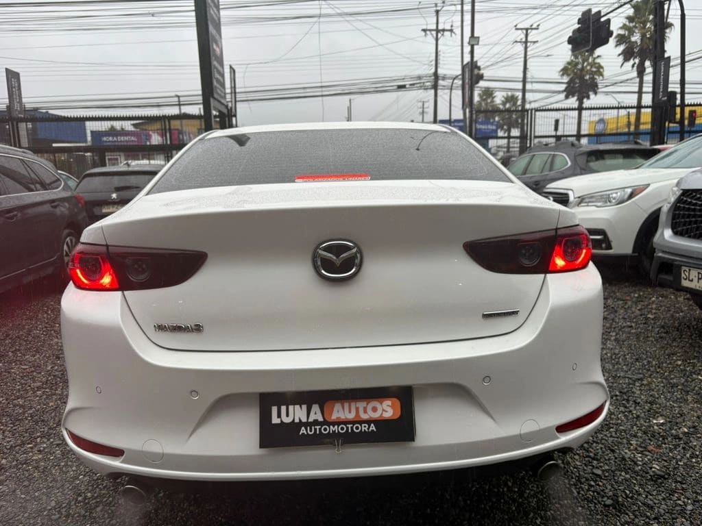 2021 Mazda 3 Sedan SKIACTIVE - Miniatura 4