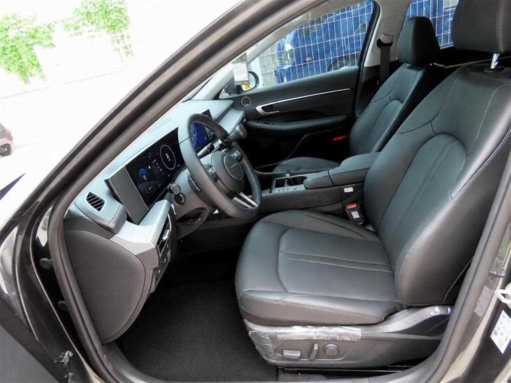 2026 Hyundai Sonata the Gris - Miniatura 5