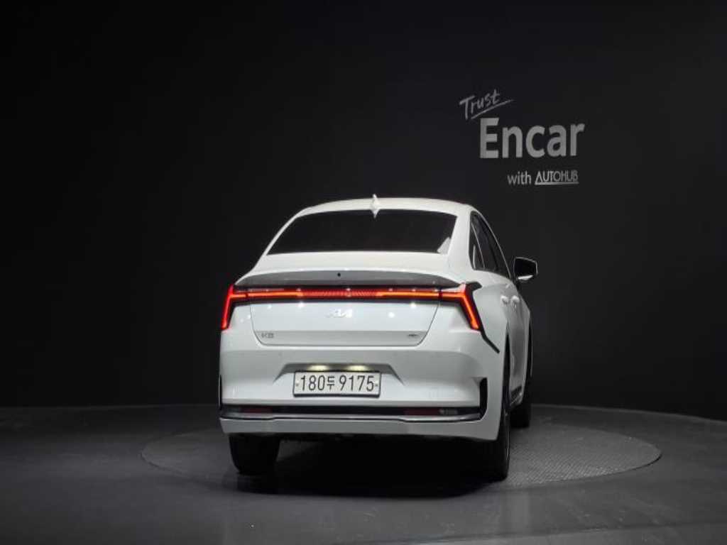 2026 Kia K8 Hybrid - Miniatura 4
