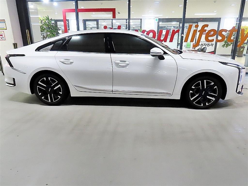 2026 KIA K8 Ref 415971 KIA White - Miniatura 3