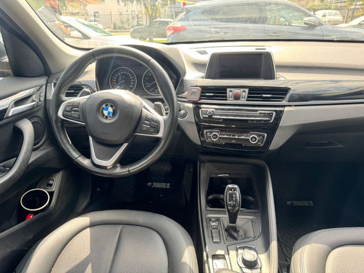 2018 BMW X1 SDRIVE20I URBAN 2.0 - Miniatura 9