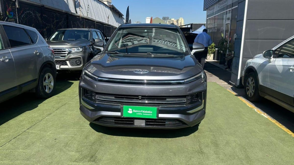 2024 JAC JS4 LUXURY HB 1.5 AUT 1.5 - Miniatura 3
