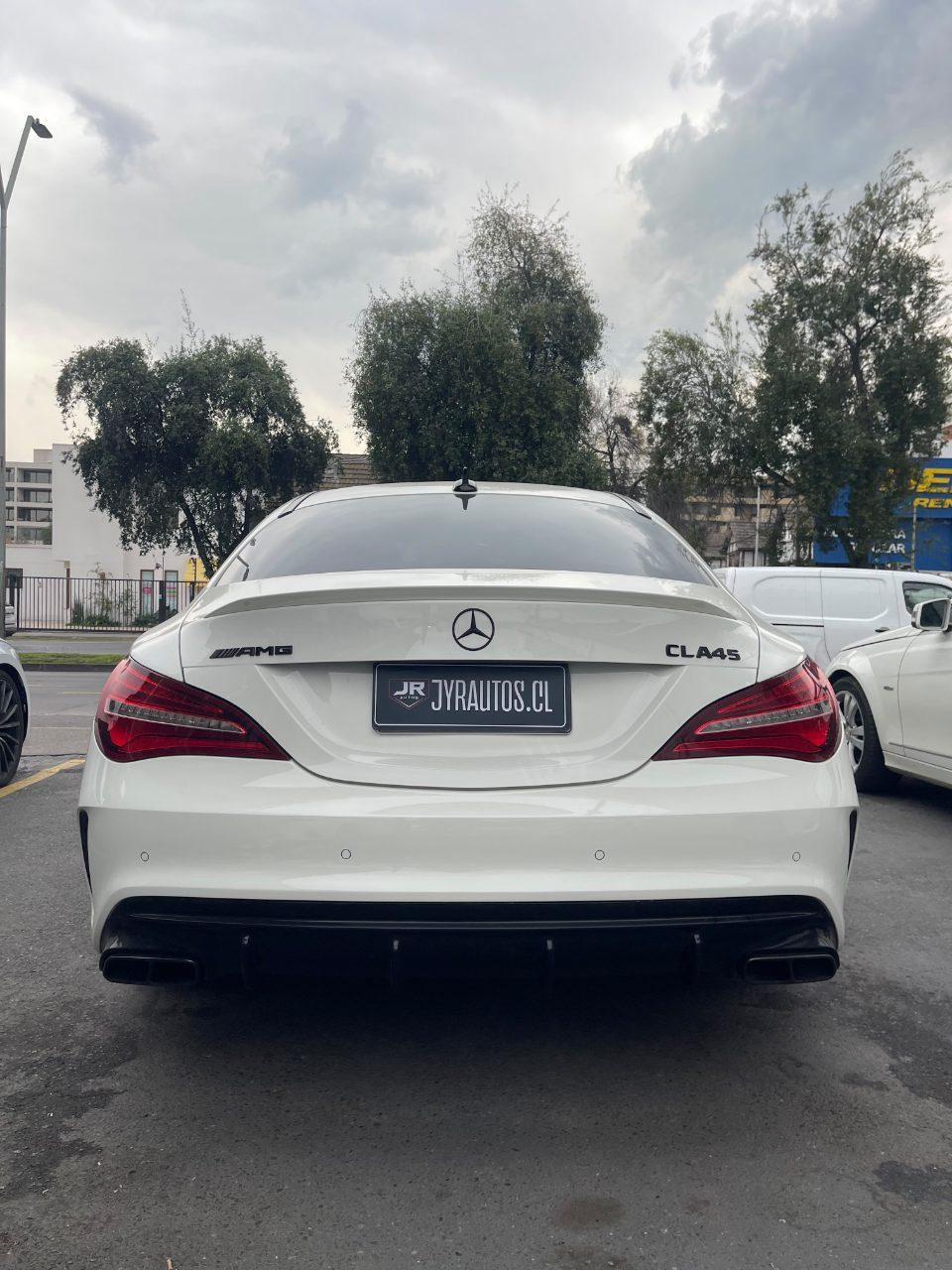 2017 Mercedes-Benz CLA 45 AMG - Miniatura 10