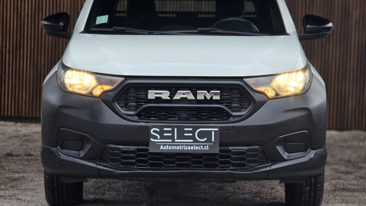 2023 RAM 700 Doble - Miniatura 5