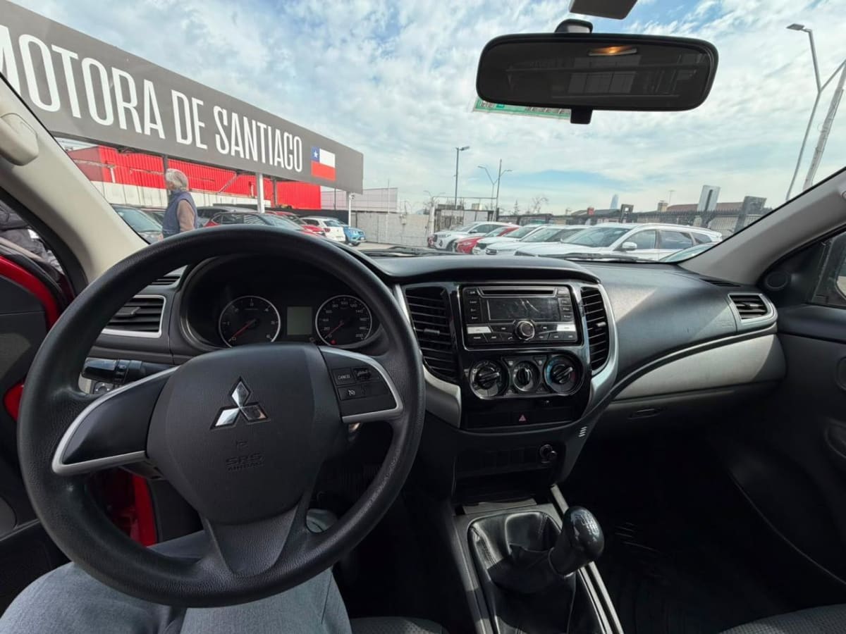 2019 Mitsubishi L200 KATANA - Miniatura 5