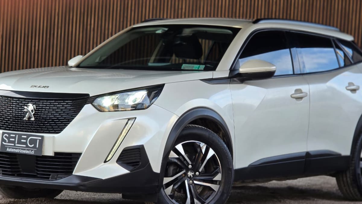 2021 Peugeot 2008 1.5 - Miniatura 2