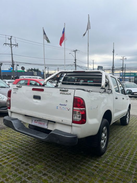 2012 Toyota Hilux DOBLE Blanco - Miniatura 4
