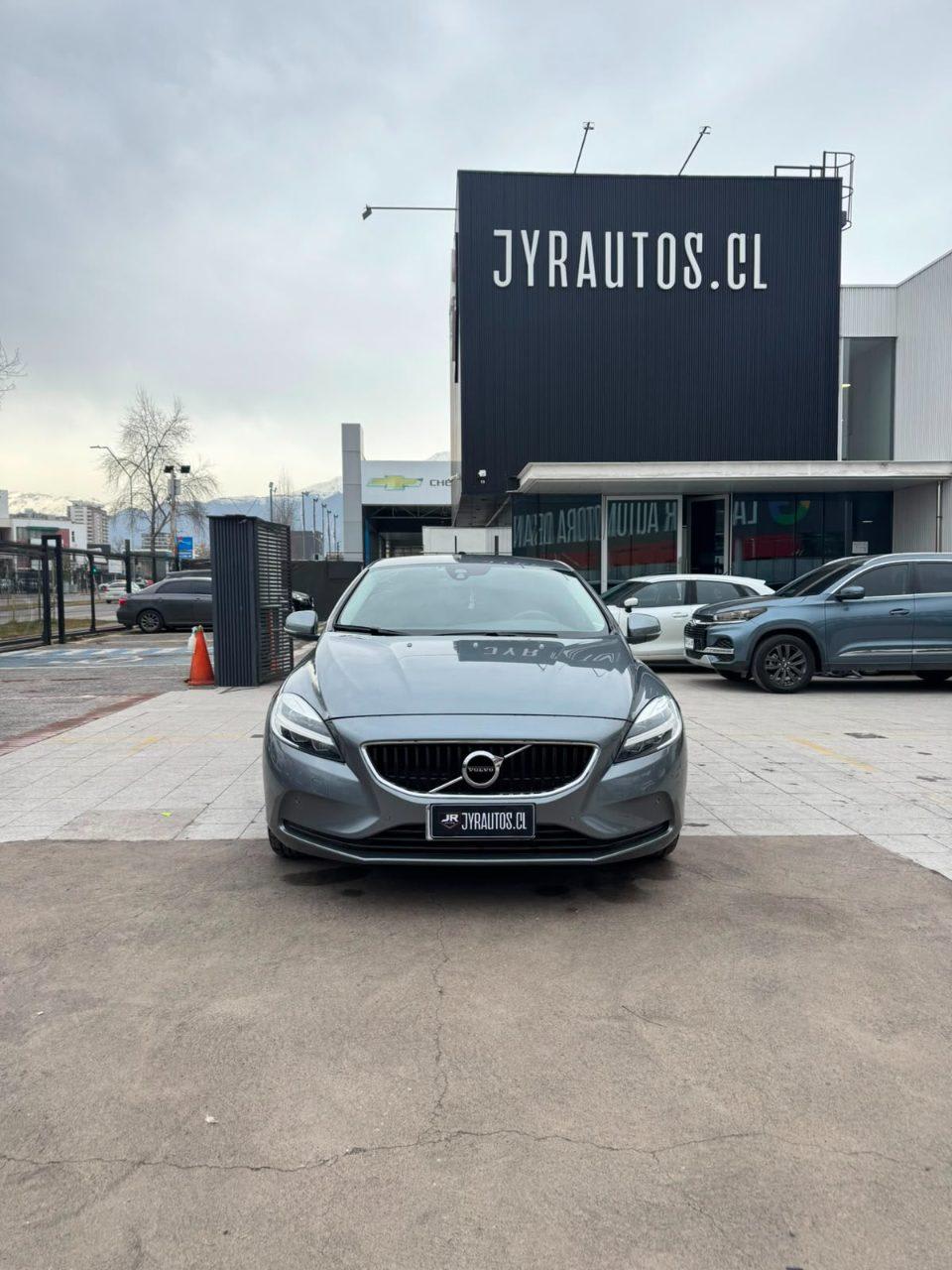 2020 Volvo V40 T4 - Miniatura 8