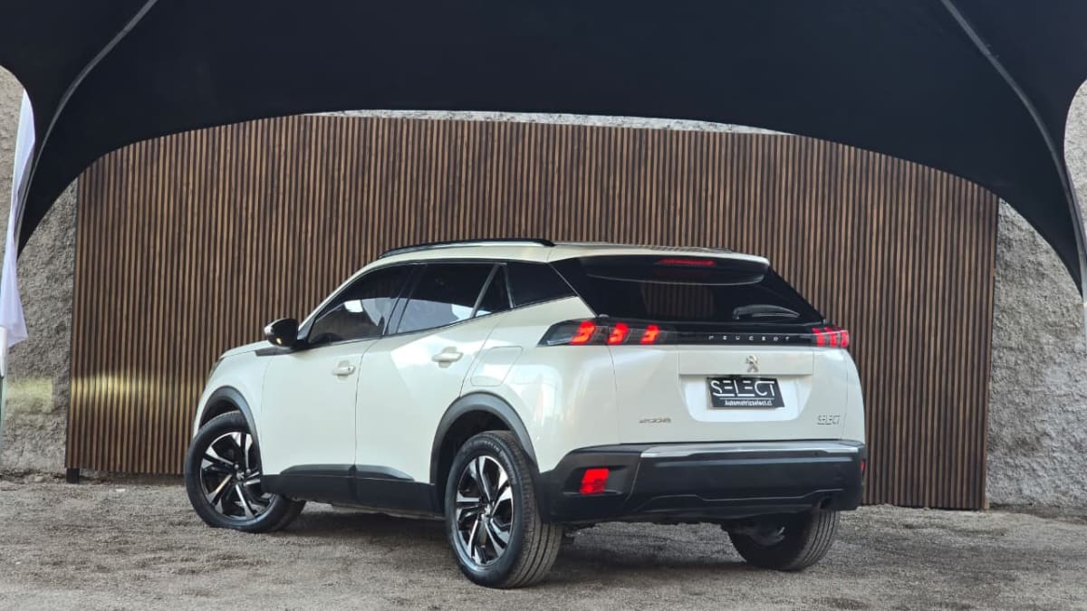 2021 Peugeot 2008 1.5 - Miniatura 7