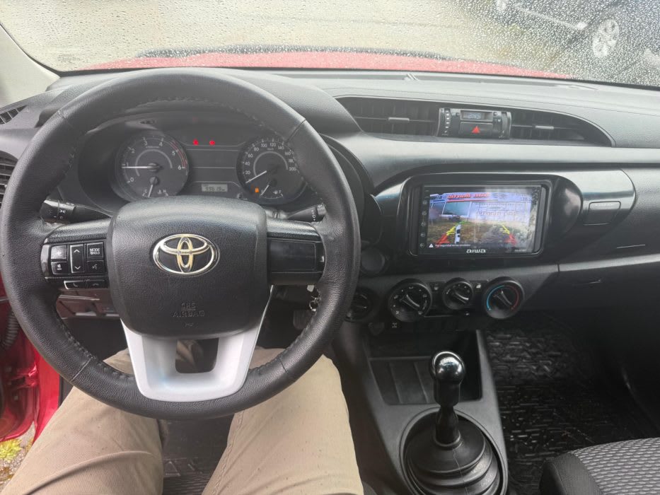 2019 Toyota Hilux DX Rojo - Miniatura 6