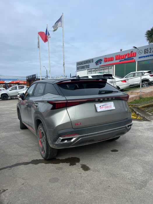 2024 Omoda 1.5 Turbo Automático Gris - Miniatura 4