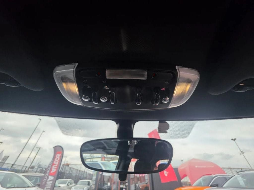 2018 MINI Cooper 1.5 - Miniatura 10