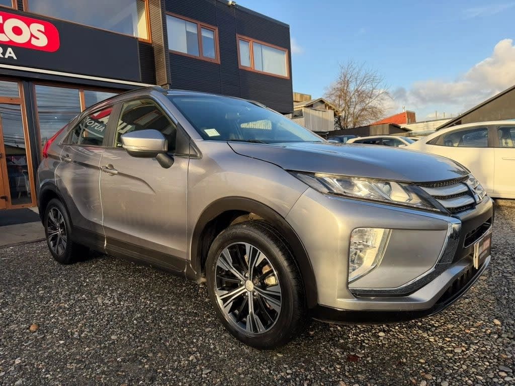 2020 Mitsubishi Eclipse Cross RX - Miniatura 3