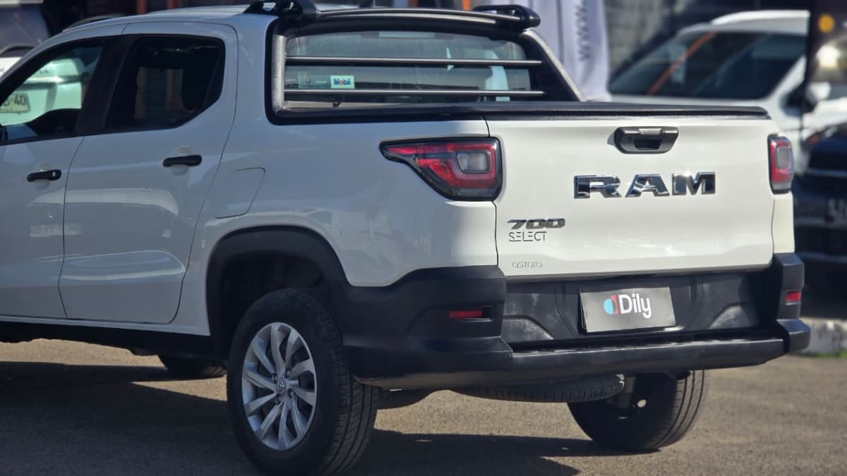 2023 RAM 700 SLT - Miniatura 9