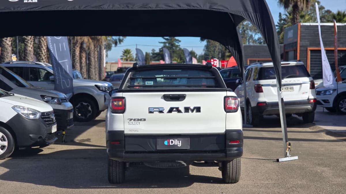 2023 RAM 700 SLT - Miniatura 10