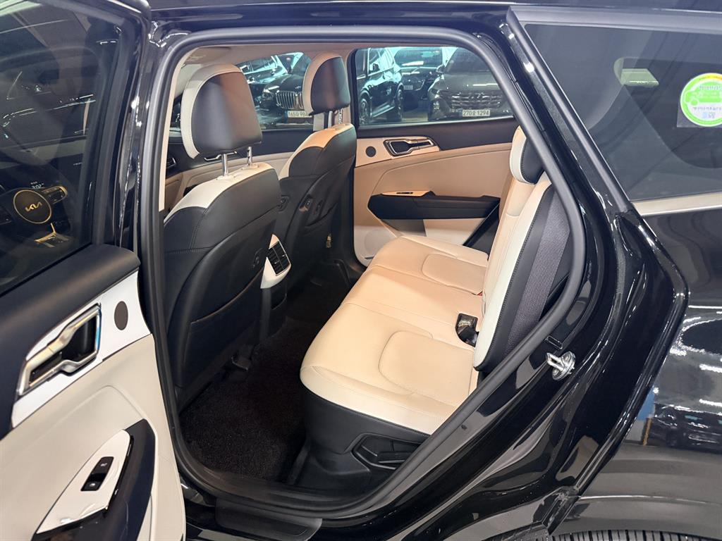 2022 Kia Sportage Hybrid Negro - Miniatura 8