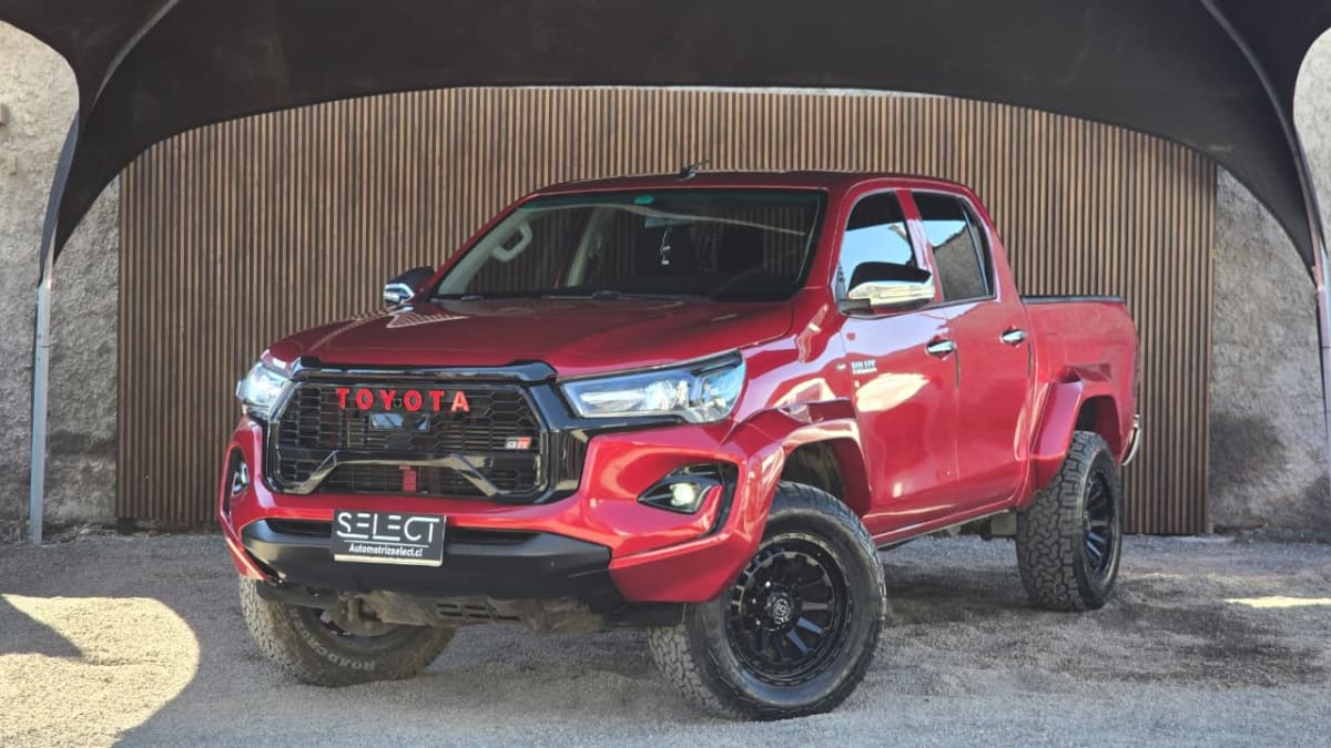 2017 Toyota Hilux TDI - Imagen 1