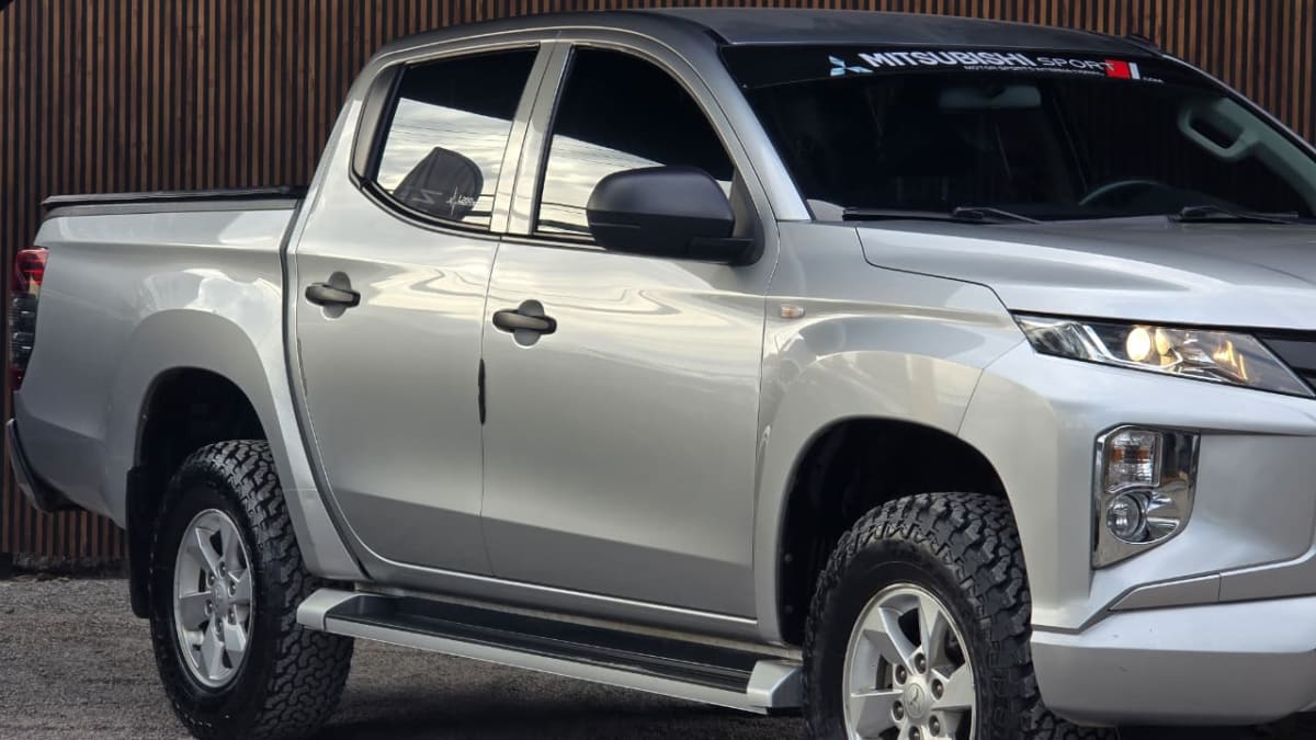 2022 Mitsubishi L200 Work - Miniatura 8