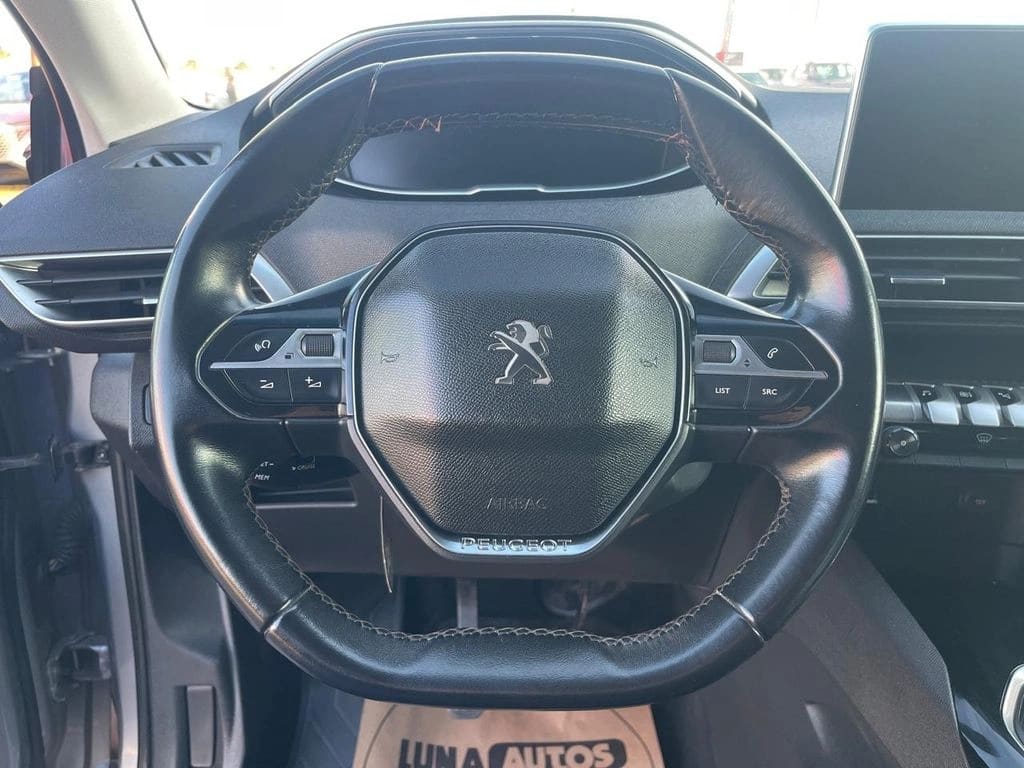 2018 Peugeot 3008 ACTIVE - Miniatura 10