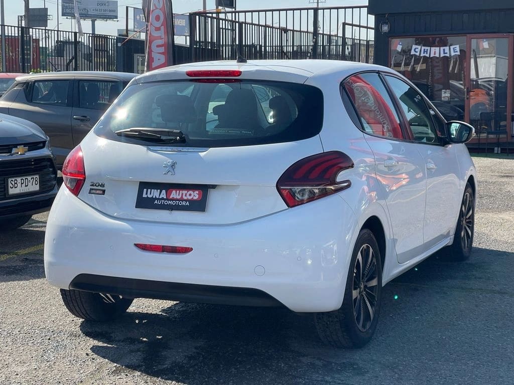 2018 Peugeot 208 ACTIVE - Miniatura 6
