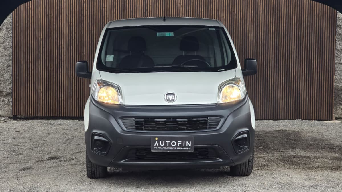 2023 RAM V700 City - Miniatura 3