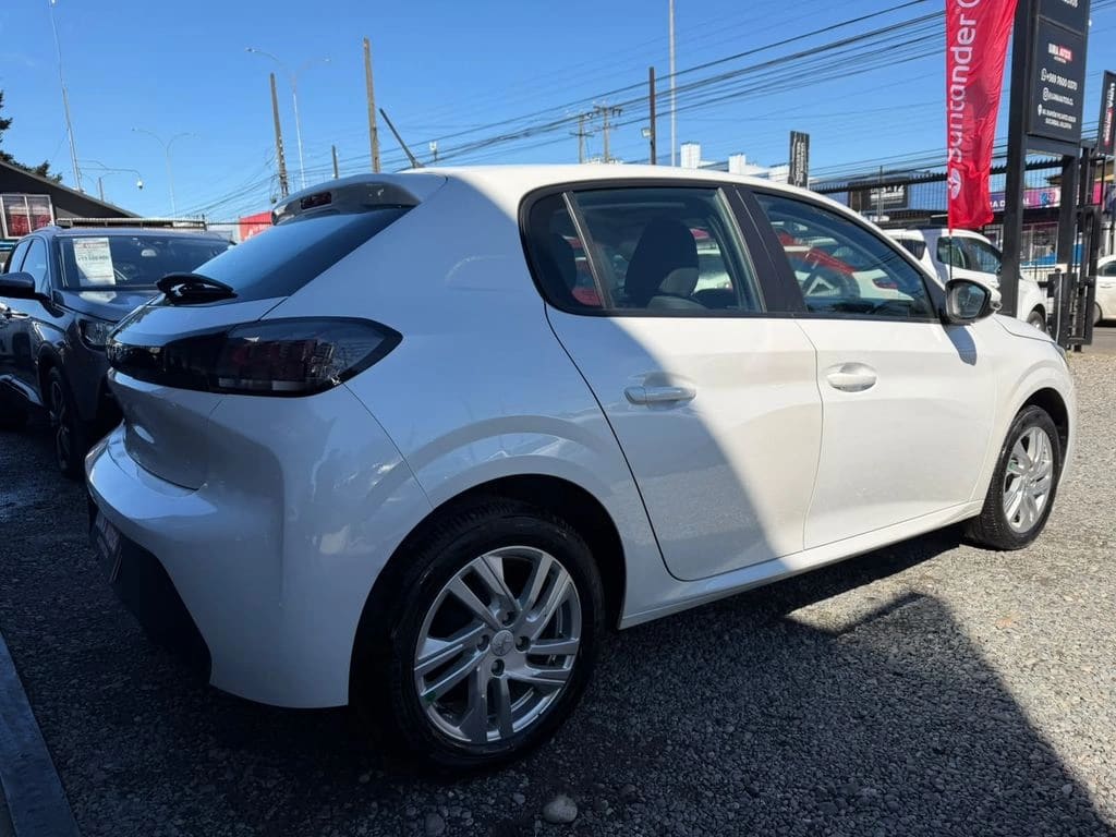 2023 Peugeot 208 1.2 - Miniatura 4