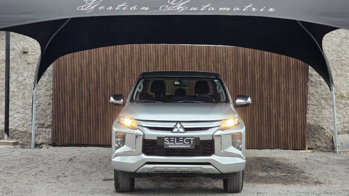 2023 Mitsubishi Katana CRT - Miniatura 6
