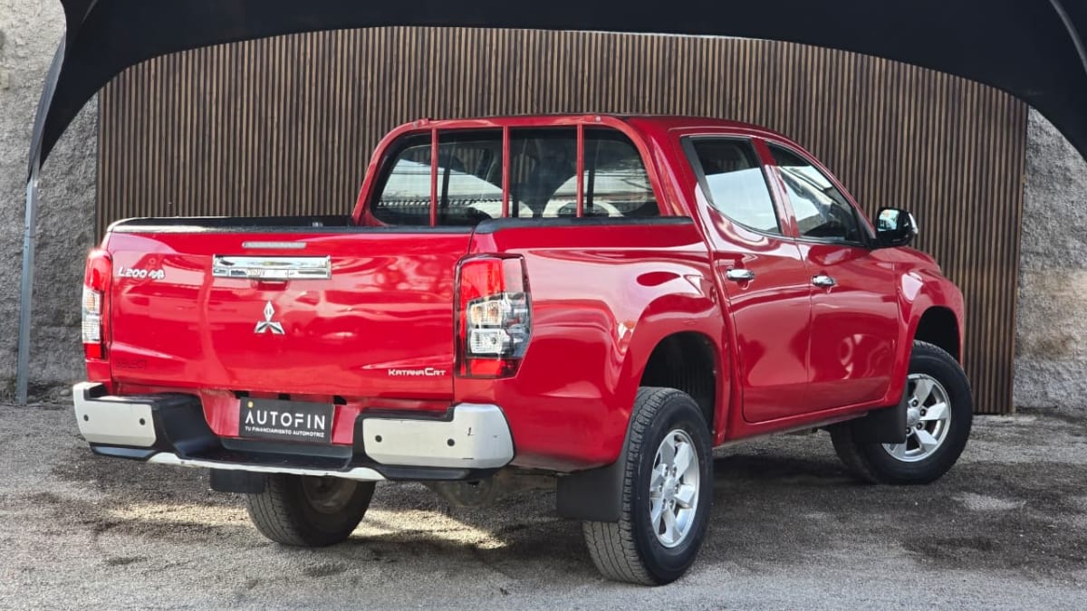 2023 Mitsubishi Katana CRT - Miniatura 6