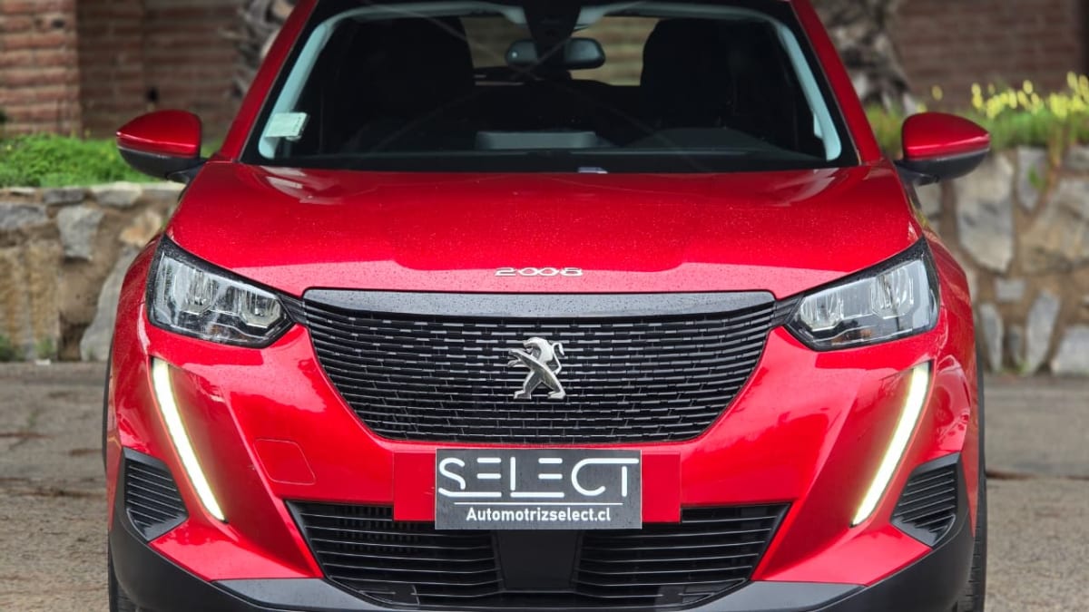 2021 Peugeot 2008 Puretech - Miniatura 4