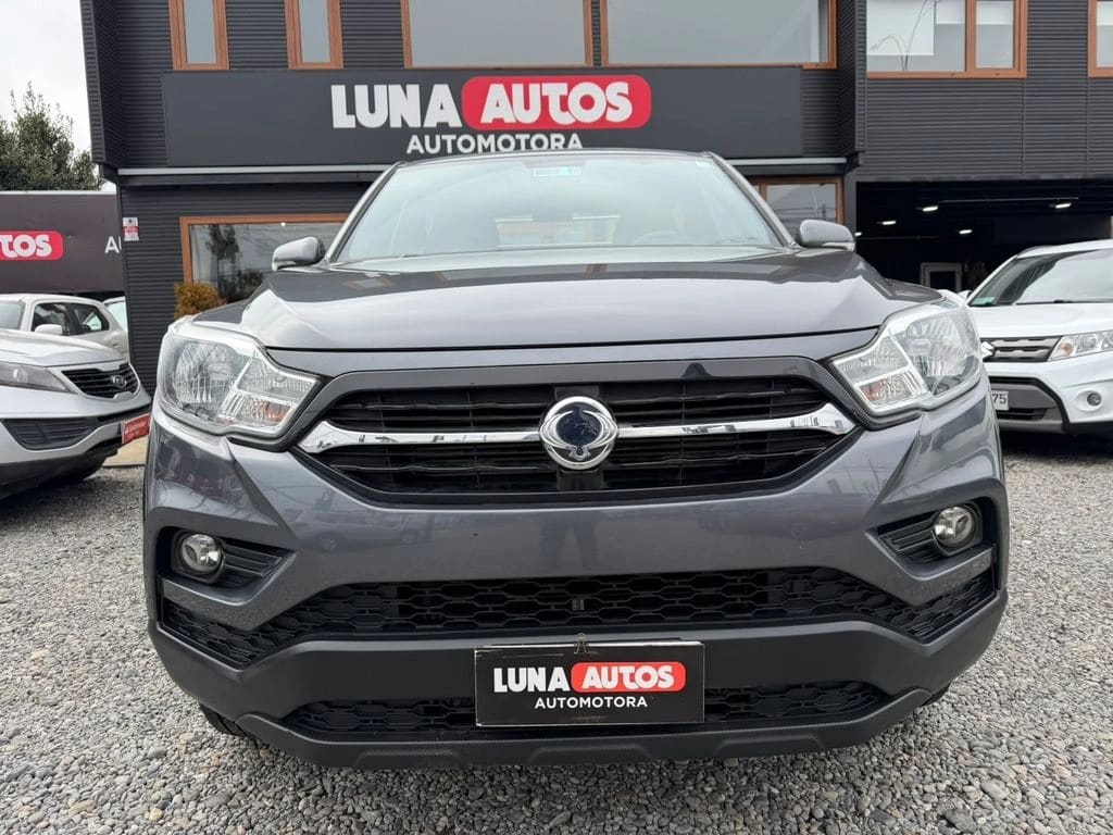 2021 SsangYong Musso AT - Miniatura 2