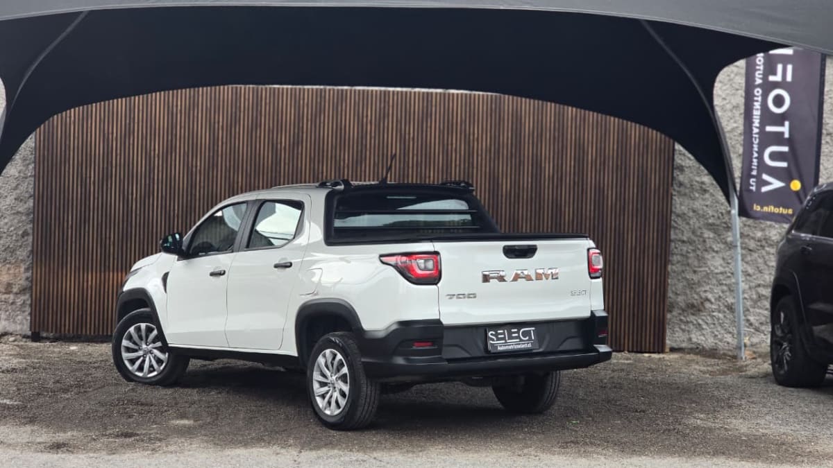 2022 RAM 700 Doble - Miniatura 7