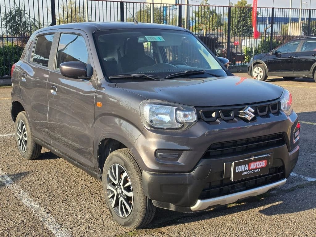 2023 Suzuki S-Presso GLX - Miniatura 3