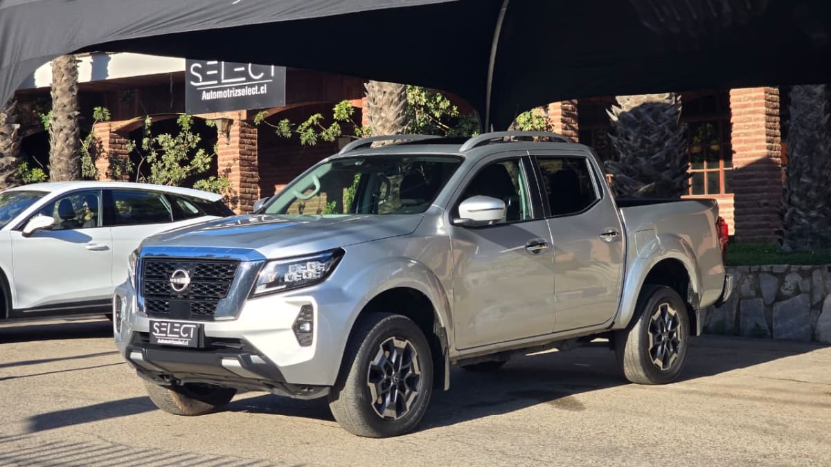 2023 Nissan Navara Platinum - Miniatura 2