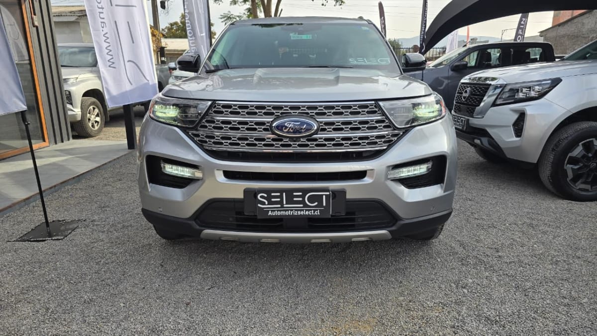 2023 Ford Explorer Limited - Miniatura 3