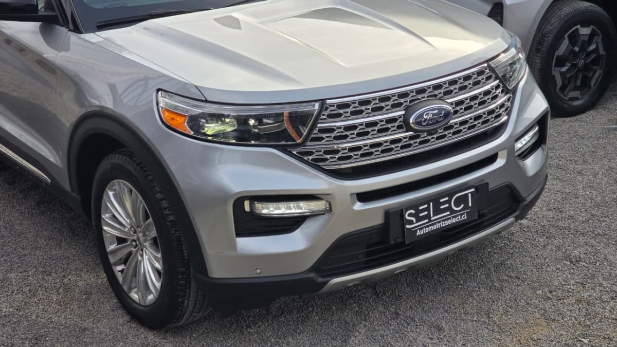 2023 Ford Explorer Limited - Miniatura 5