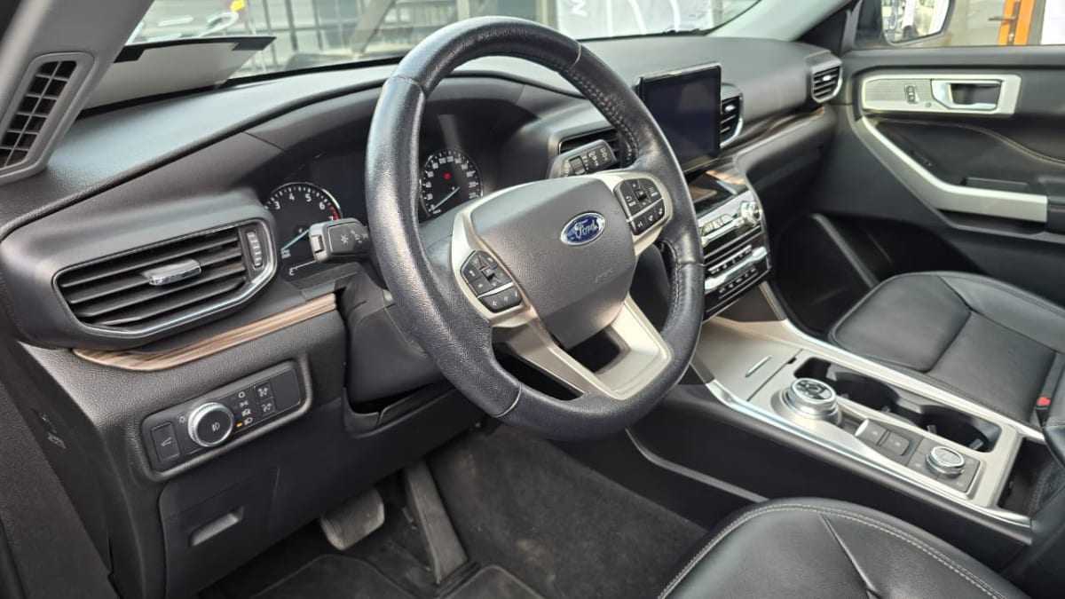 2023 Ford Explorer Limited - Miniatura 10