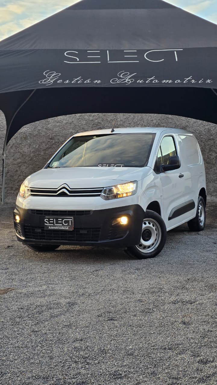 2023 Citroën Berlingo 1.5 - Miniatura 3