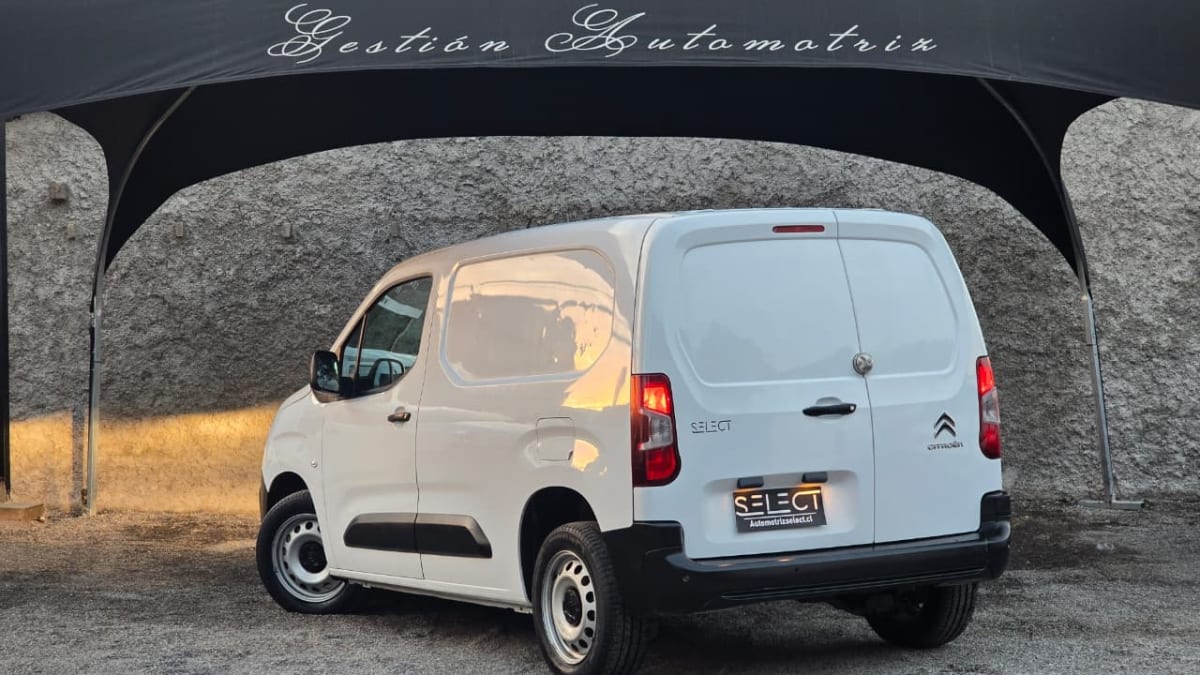 2023 Citroën Berlingo 1.5 - Miniatura 10