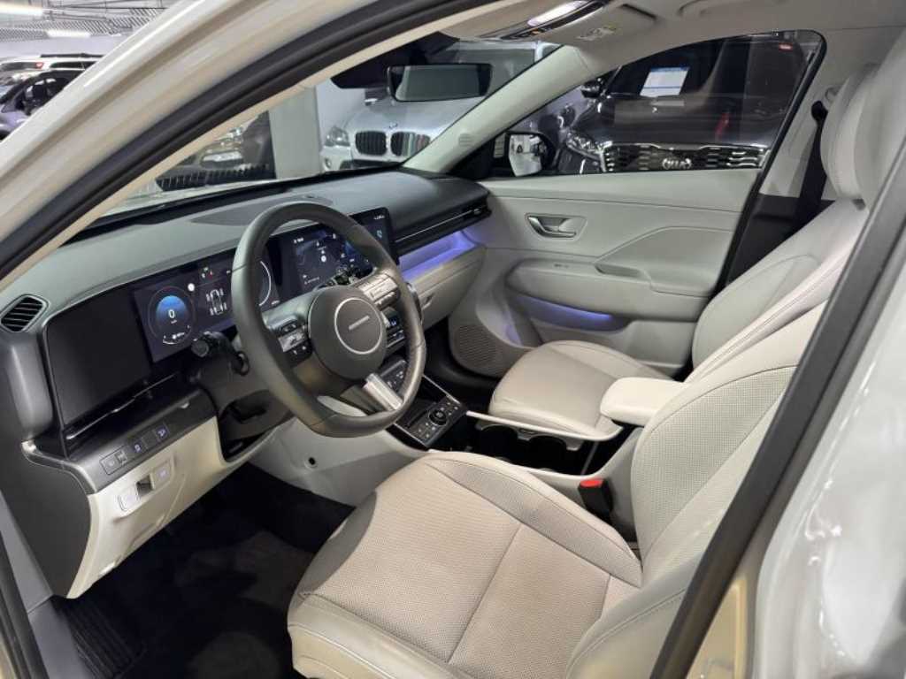 2025 Hyundai Kona New Gris - Miniatura 5