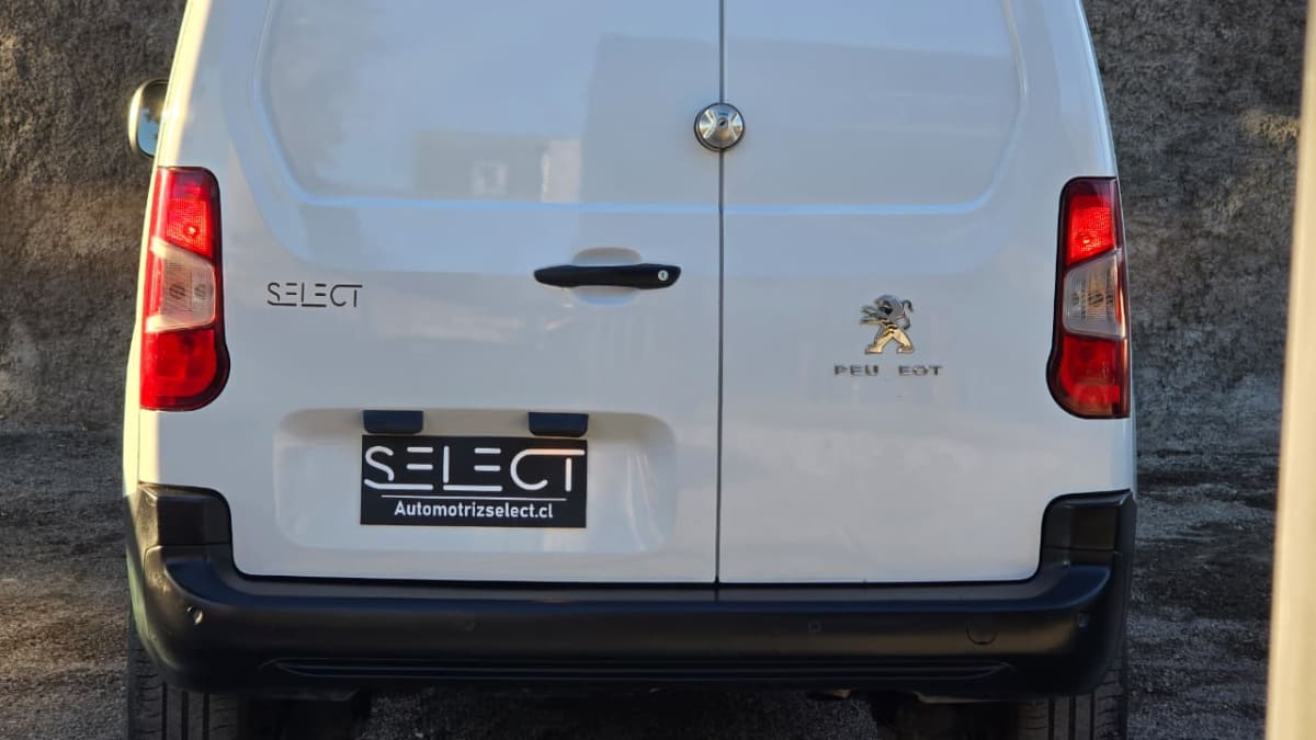 2023 Peugeot Partner 1.5 - Miniatura 9