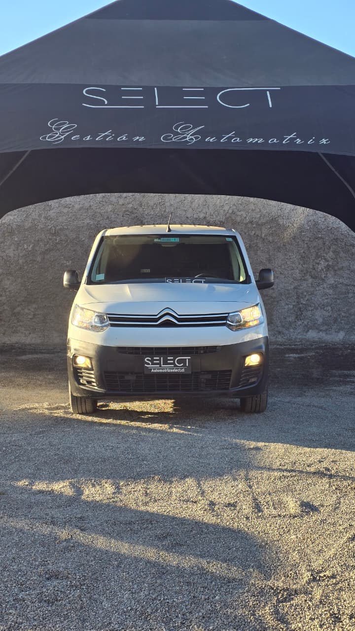 2023 Citroën Berlingo 1.5 - Miniatura 8
