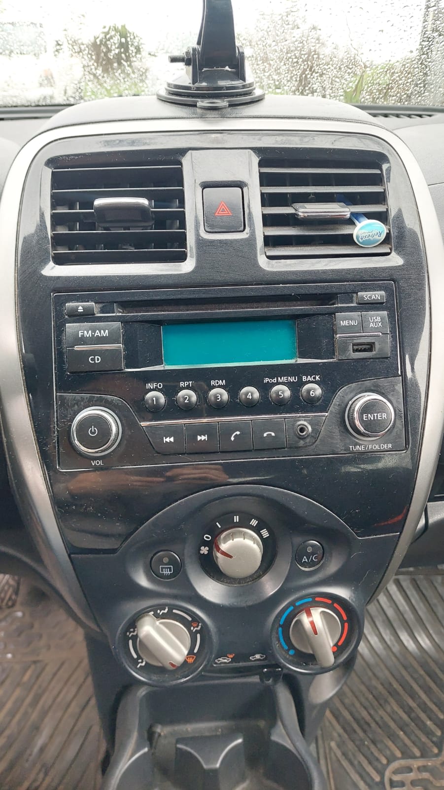2016 Nissan March - Miniatura 8