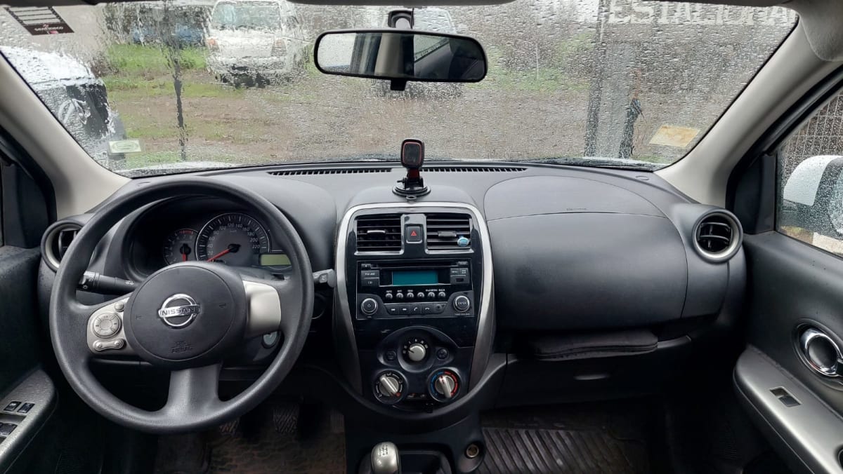 2016 Nissan March - Miniatura 9