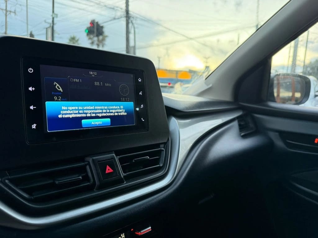 2024 Suzuki Baleno 1.5 - Miniatura 9