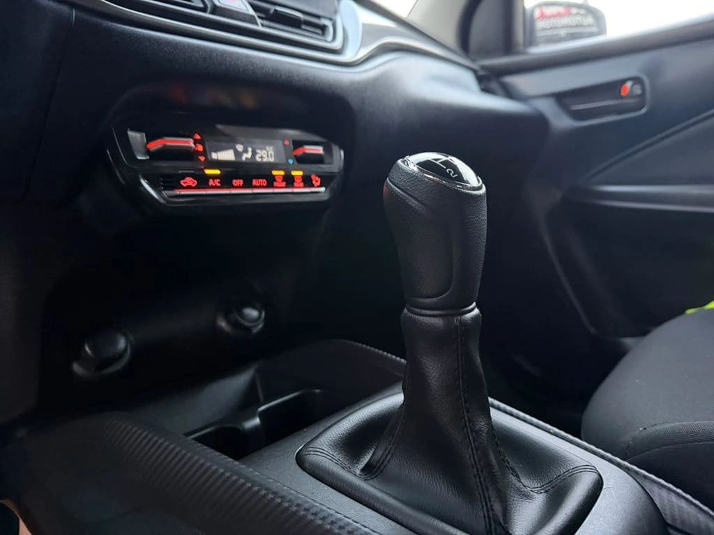 2024 Suzuki Baleno 1.5 - Miniatura 10
