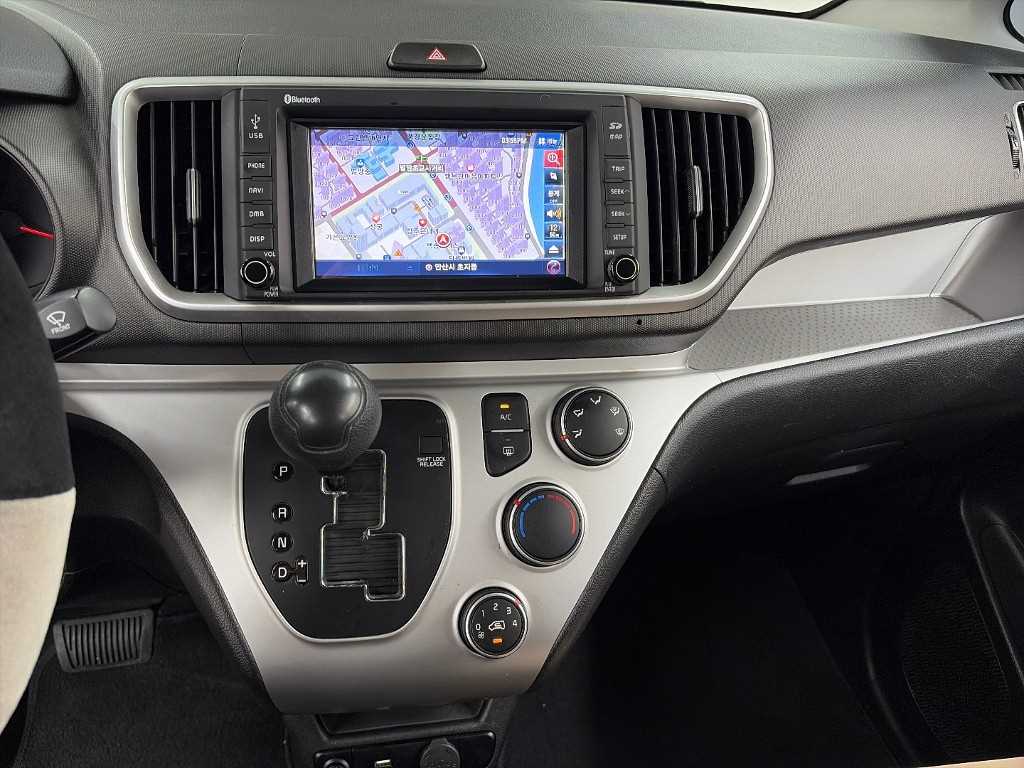 2022 Kia Ray 2 Blanco - Miniatura 10