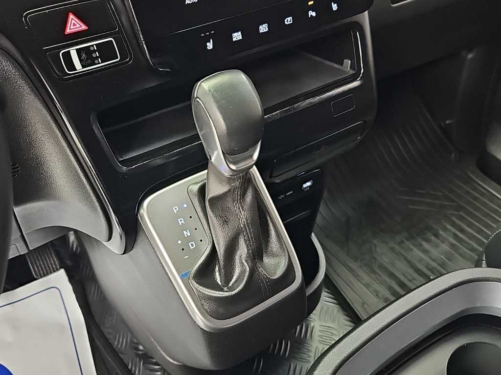 2025 HYUNDAI Staria Ref 415768 Gasoline Black - Miniatura 8
