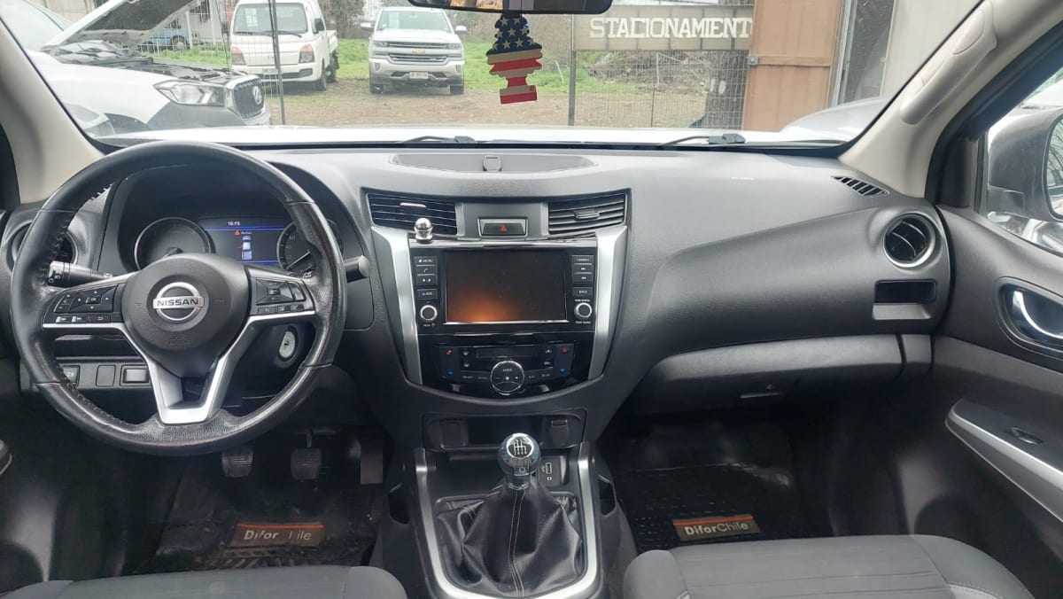 2022 Nissan Navara Xe - Miniatura 8