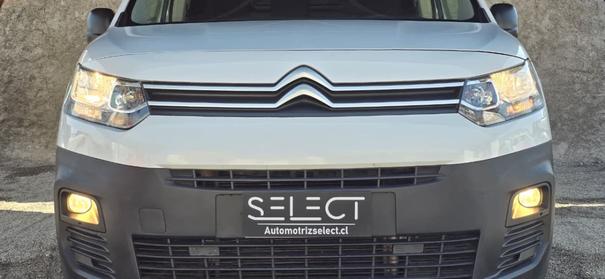 2024 Citroën Berlingo 1.5 - Miniatura 3