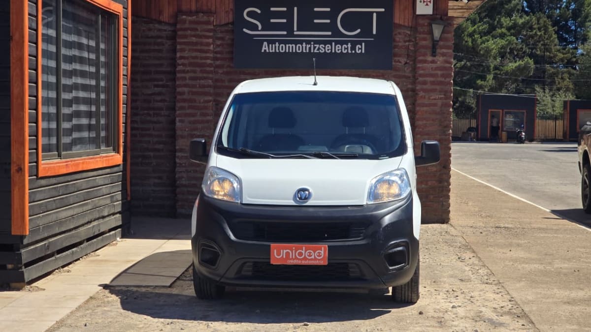 2022 RAM V700 City - Miniatura 3